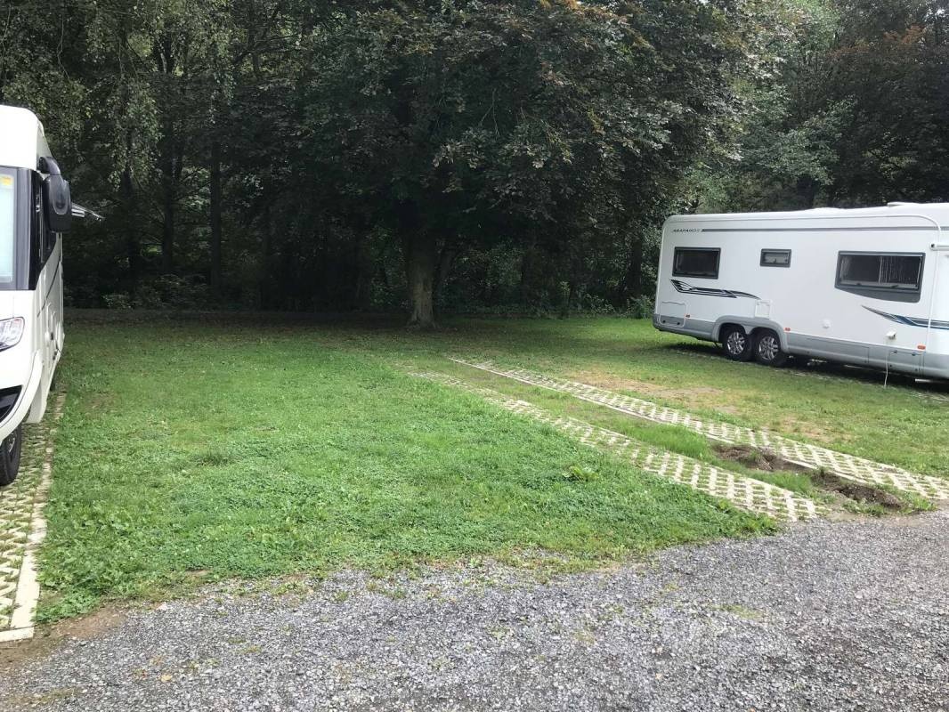 Stellplatz Hamoir — Campervan Site in Hamoir