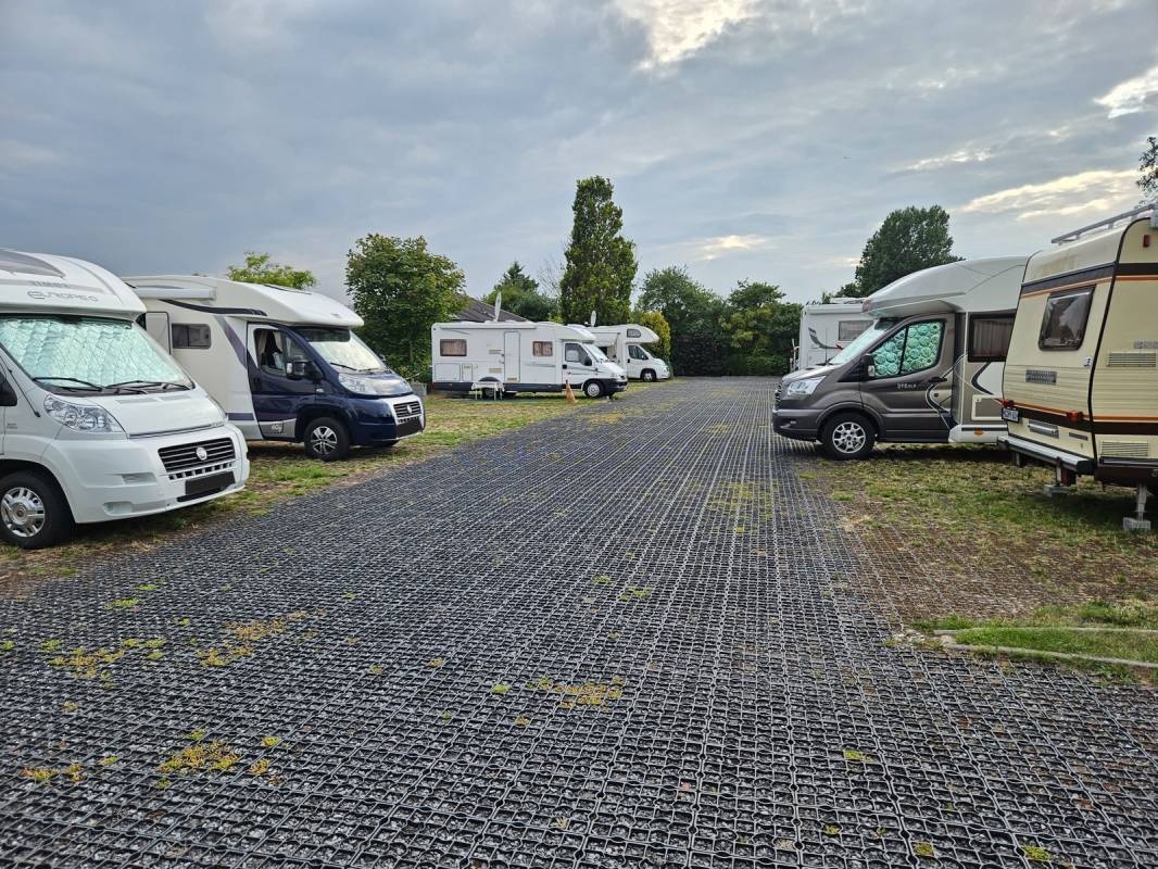 Camperpark De Zwerver — Stellplatz in Nieuwpoort