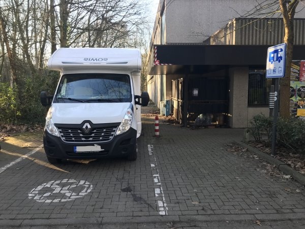 Sporthal centrum — Stellplatz in Brasschaat