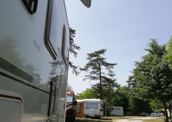 Camp Gabrje — Sítio de acampamento in Tolmin