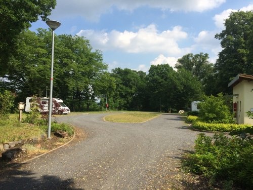 Wohnmobilhafen Hardegsen — Karavan Sitesi in Hardegsen