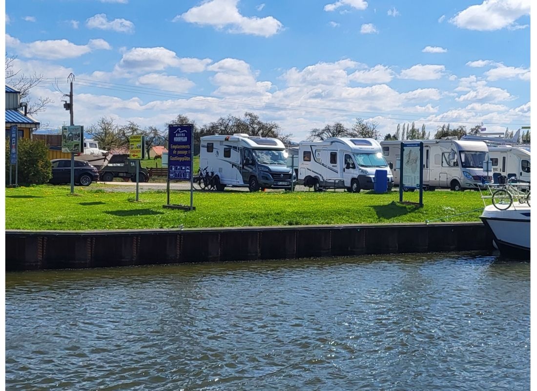 Stellplatz Marina Niderviller — Sp. parking dla kamperów in Niderviller