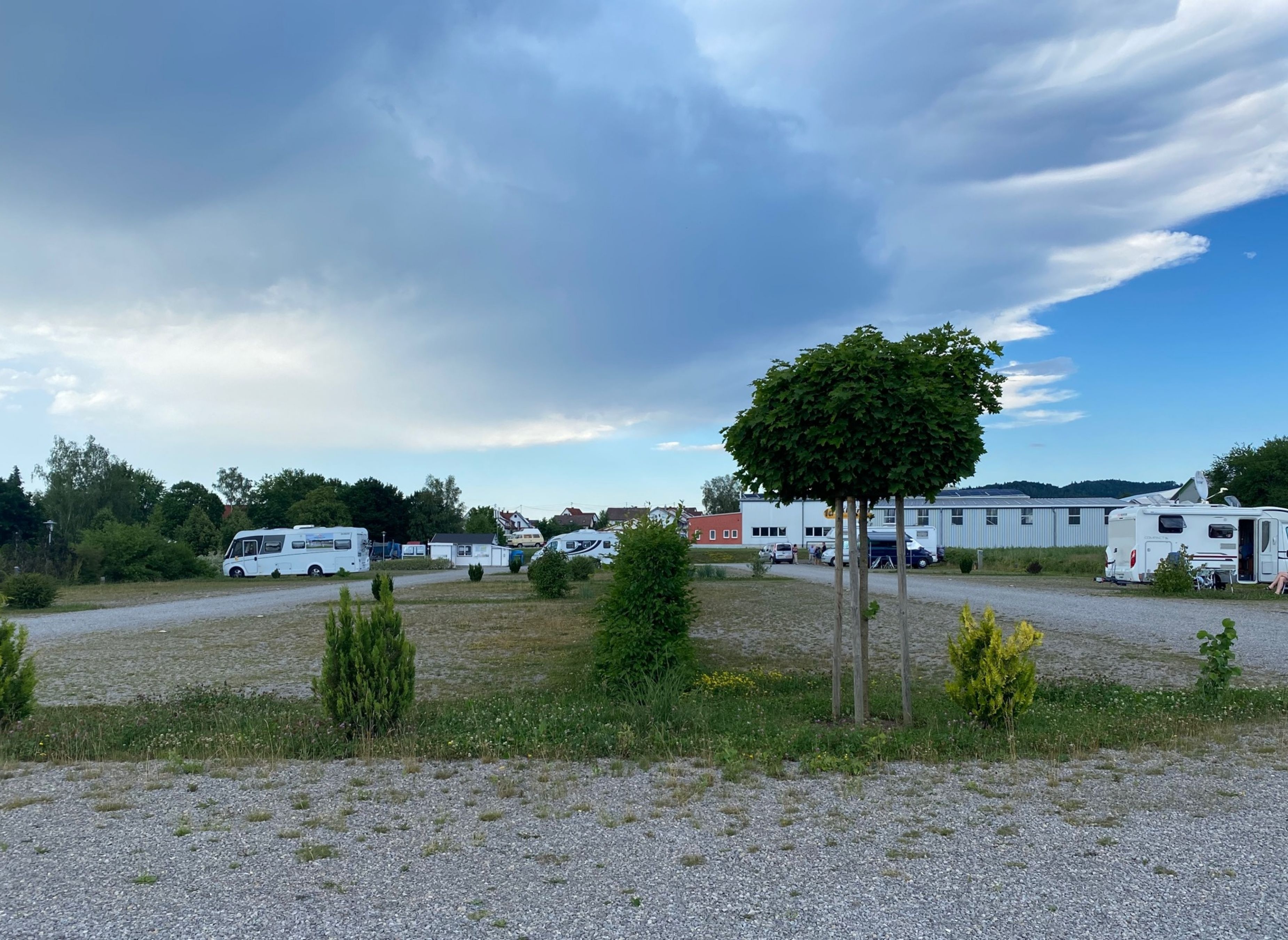Reisemobilpark Turm und Kristalle — Sítio para autocaravanas in Dietingen