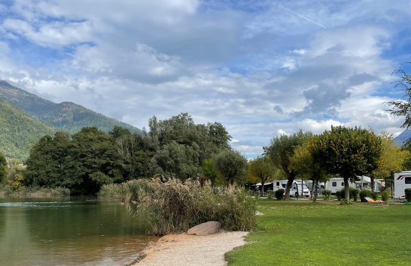 Stellplatz V Camping Village Lago Levico — Photo 3