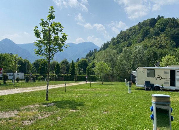 Stellplatz V Camping Village Lago Levico — Photo 4