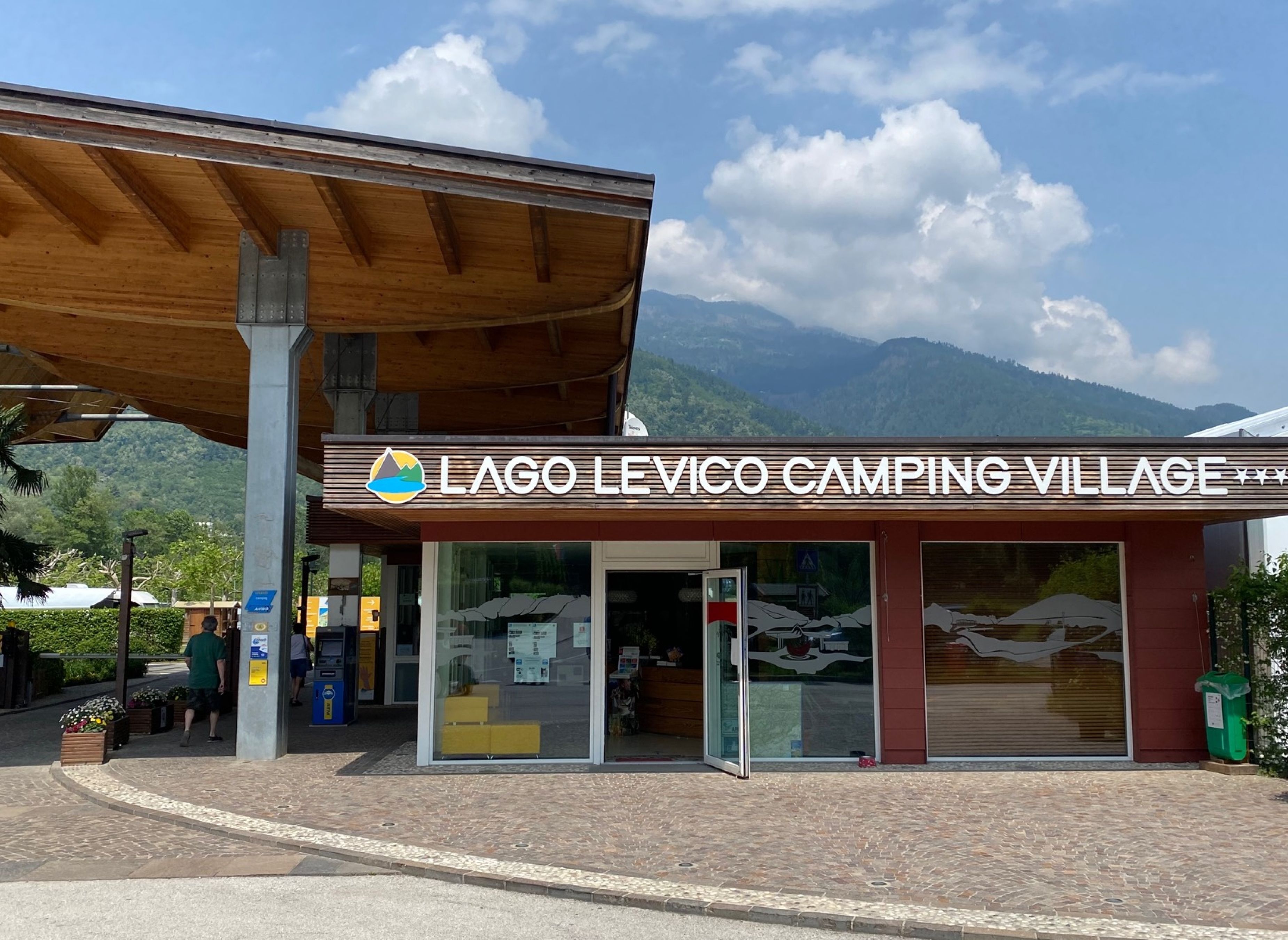 Stellplatz V Camping Village Lago Levico — QuickStop in Levico Terme TN