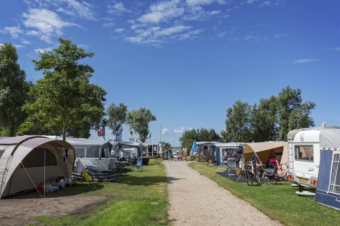 Camping de Holle Poarte — Campingplats in Makkum