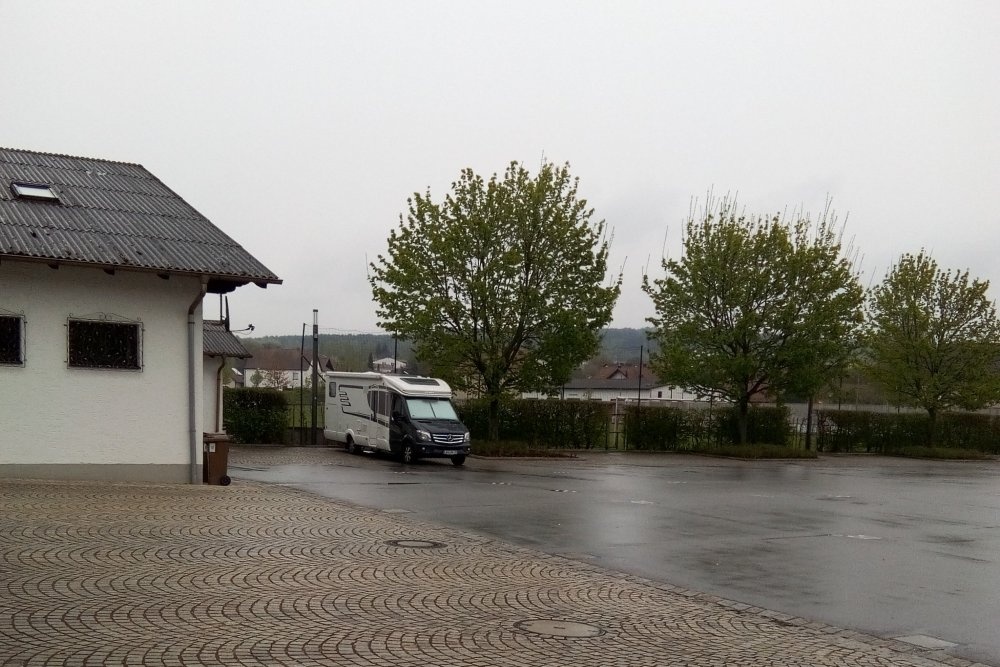 Stellplatz Volksfestplatz Roding — Sp. parking dla kamperów in Roding