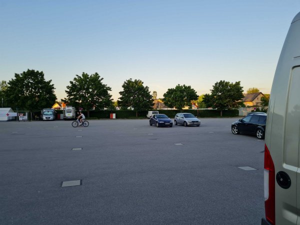 Stellplatz Volksfestplatz Roding — Photo 2