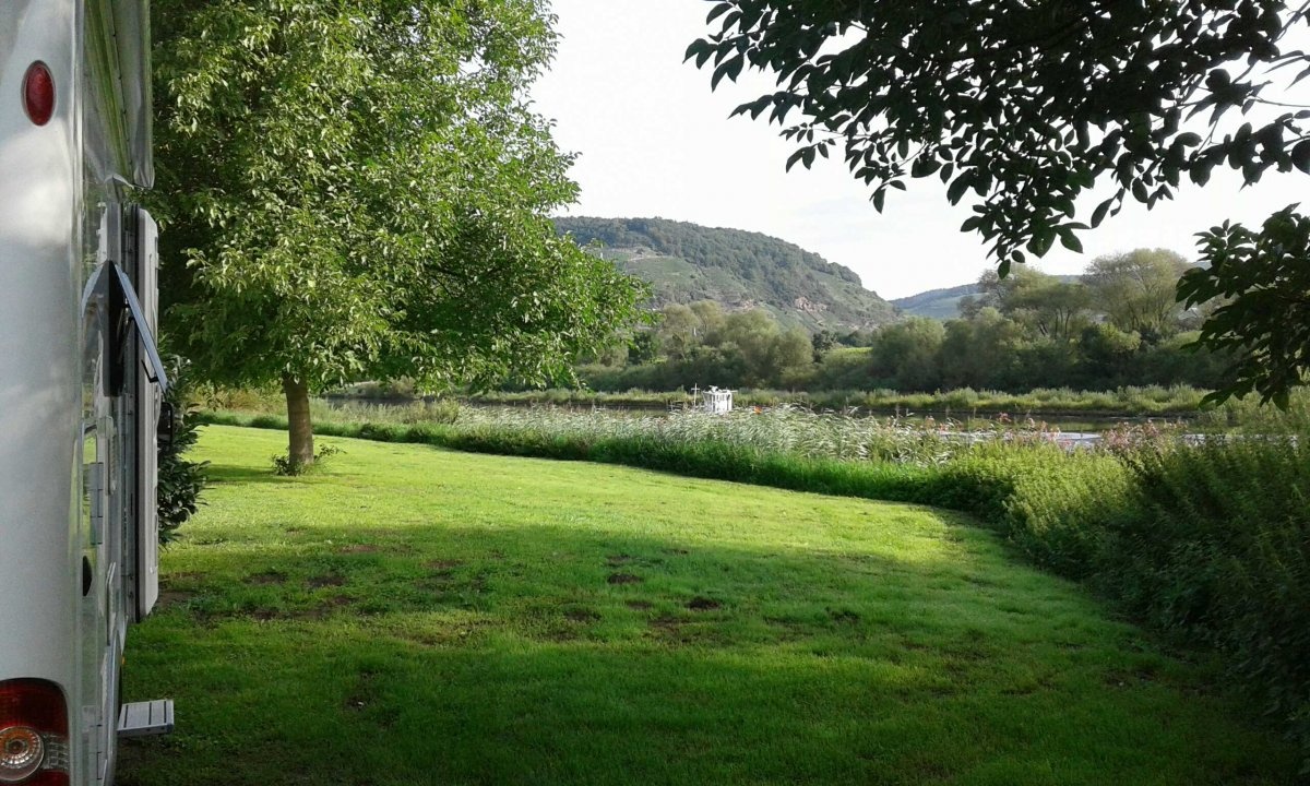 Stellplatz An den 2 Pappeln Ensch — Camperplads in Ensch