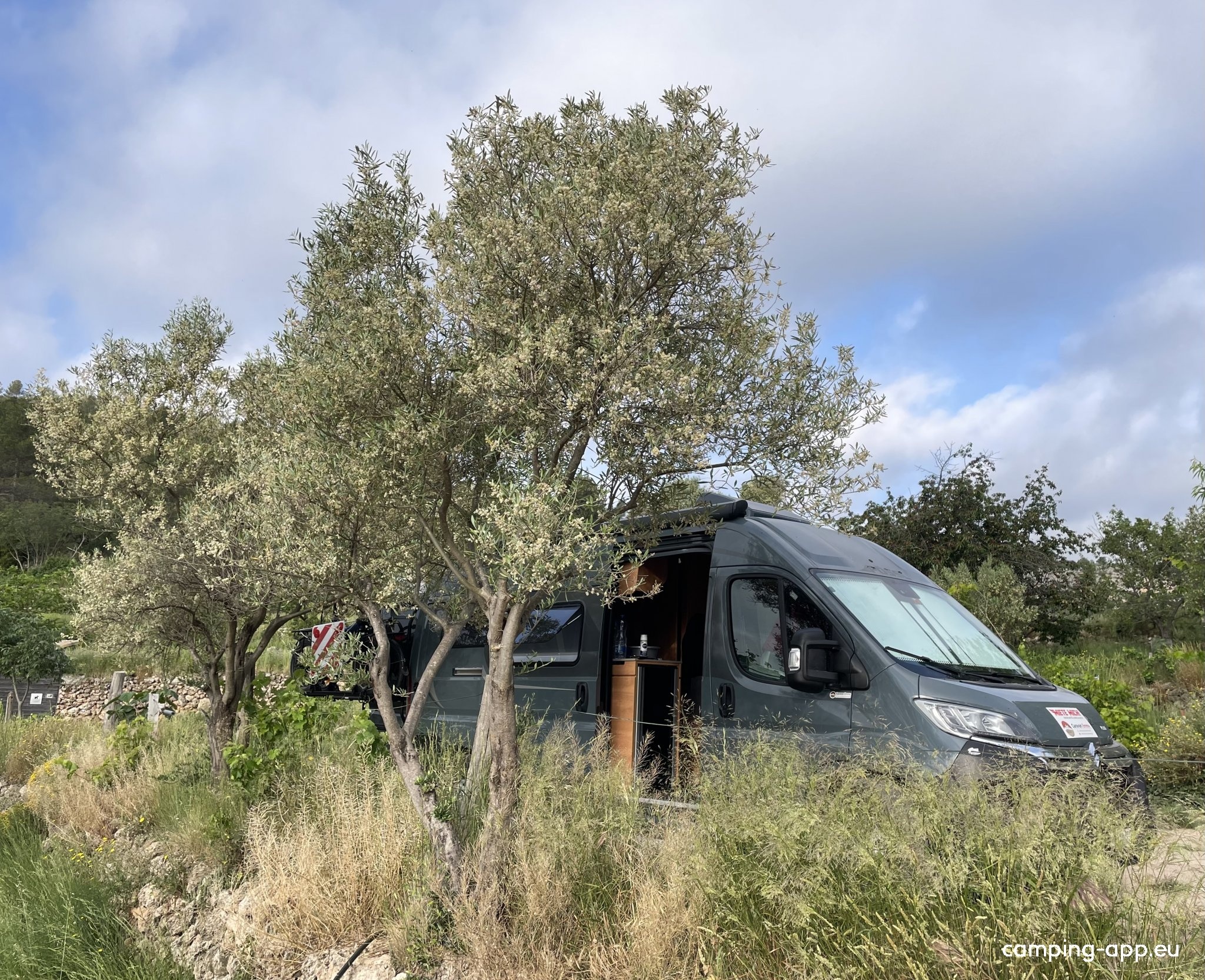 Refugio Alto Mijares (< 6 m) — Camperplaats in San Augustin