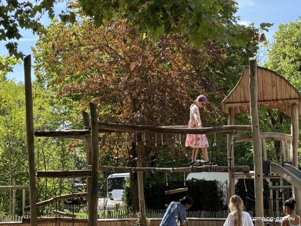 Huttopia Camping de Paris — Foto 4