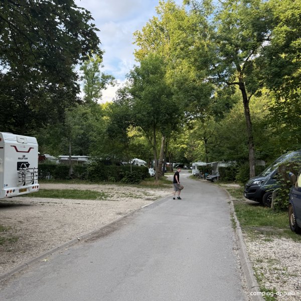 Huttopia Camping de Paris — Foto 6
