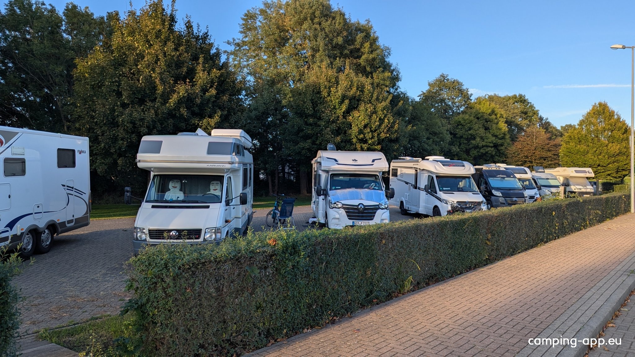 Stellplatz am Parkbad Wassenberg — Karavan Sitesi in Wassenberg