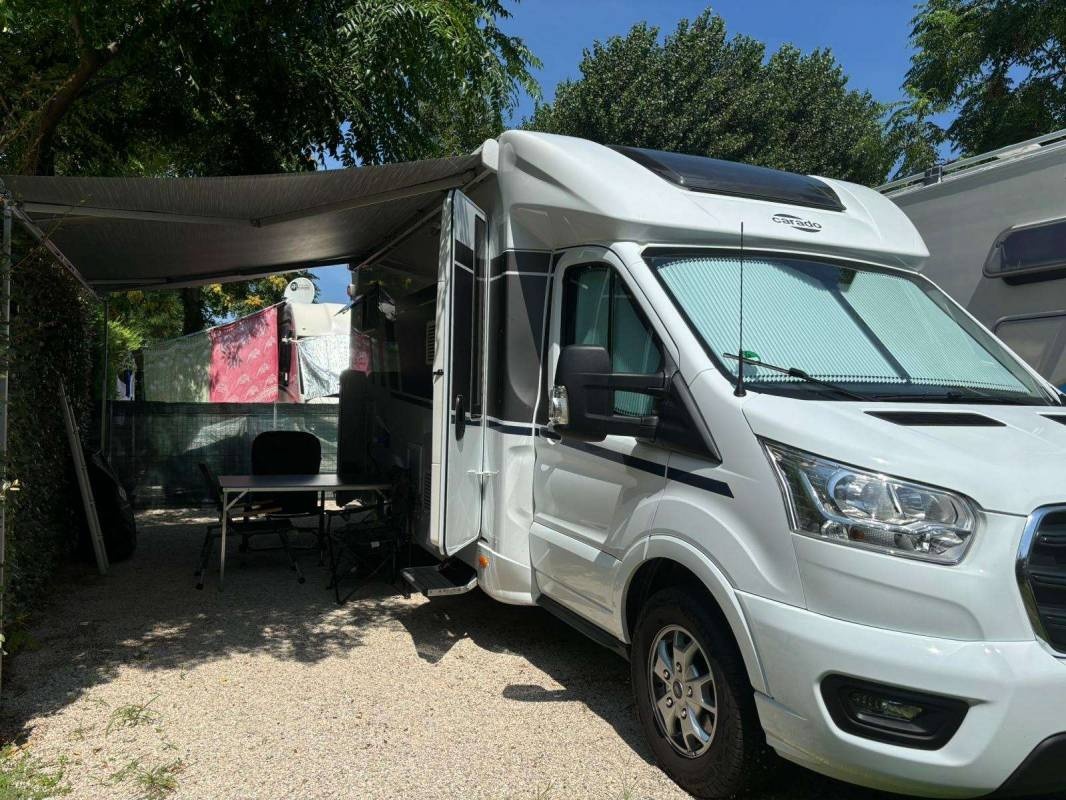 Parking delle Robinie — Sp. parking dla kamperów in Bellaria-Igea Marina