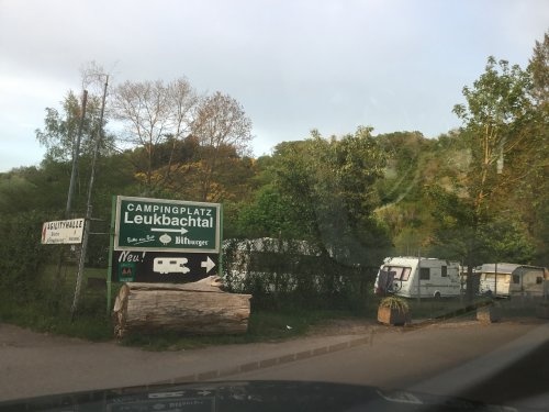 Camping Leukbachtal — Area da campeggio in Saarburg