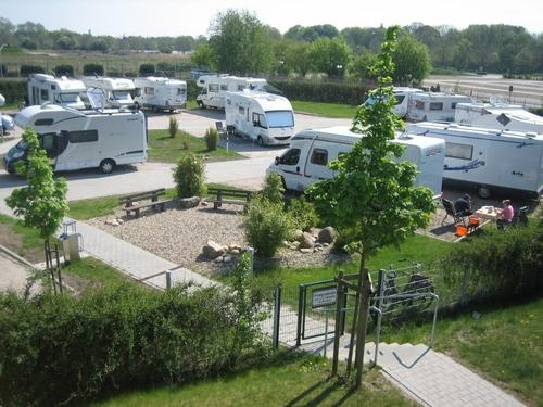 Wohnmobilhafen am Nautimo-Bad — Bobilplass in Wilhelmshaven