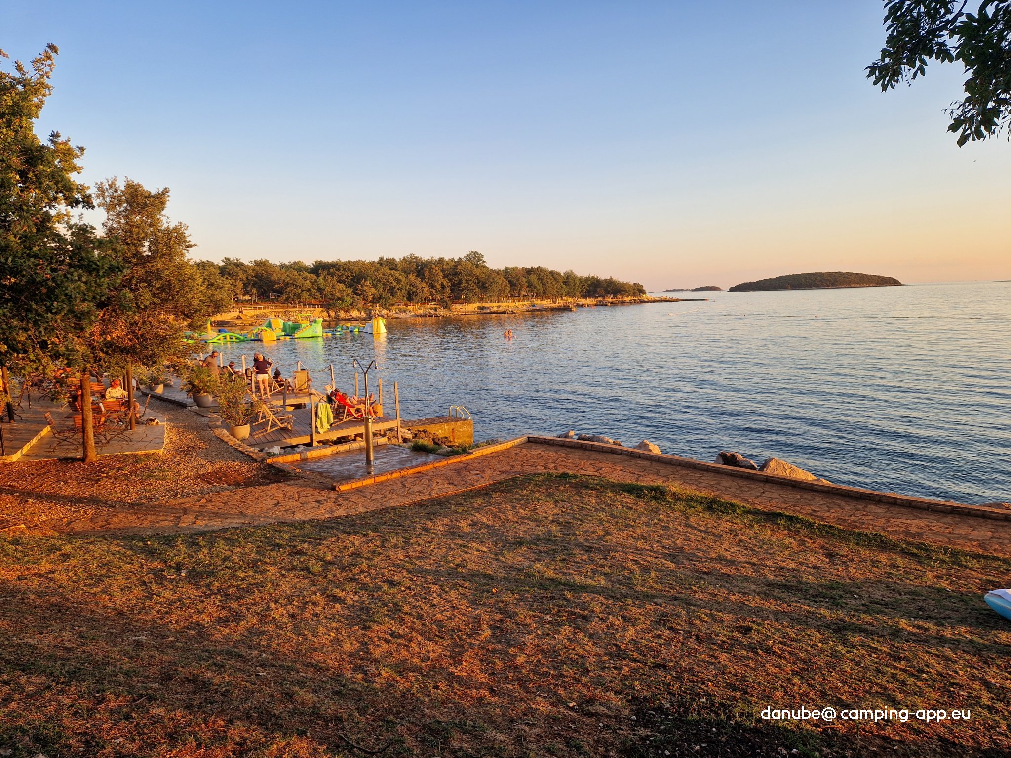 Camping Bijela Uvala — Campingplass in Funtana