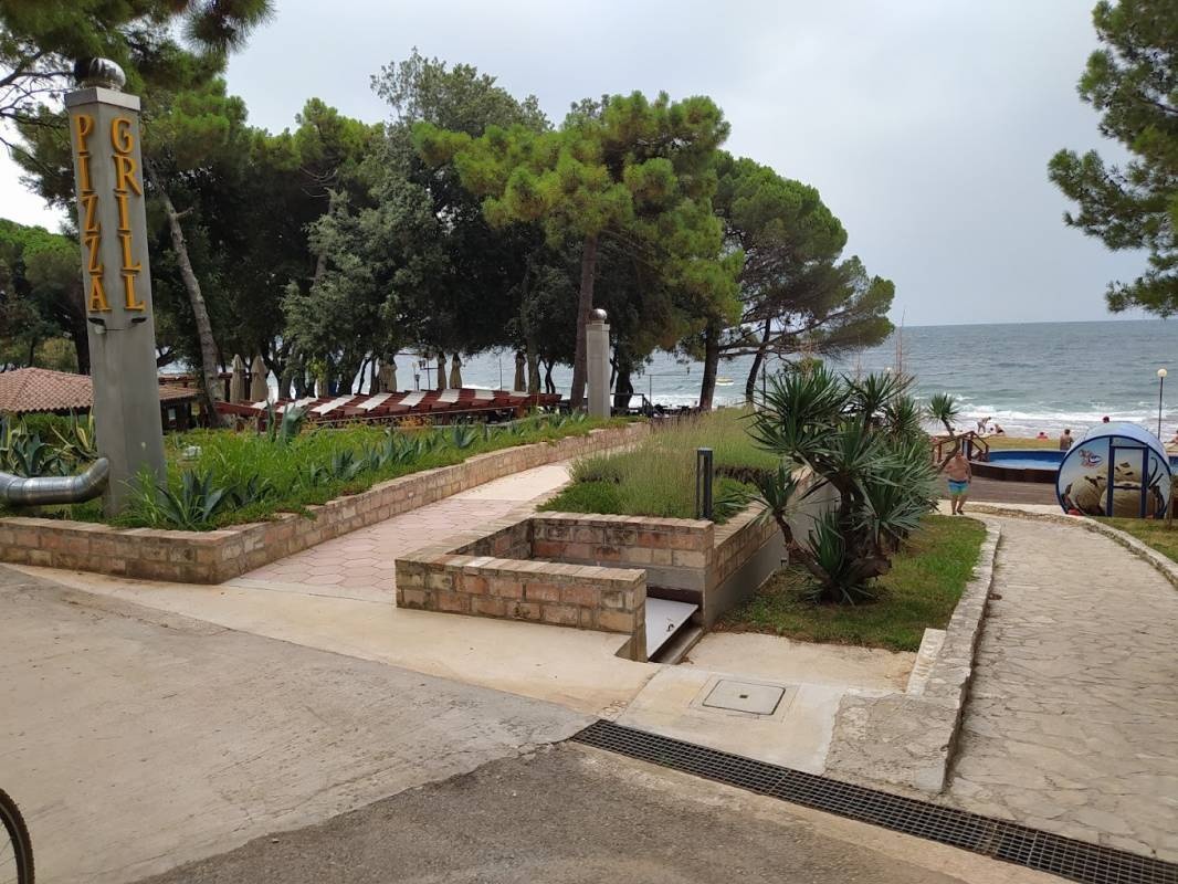 Camp Kastanija — Cámping in Novigrad