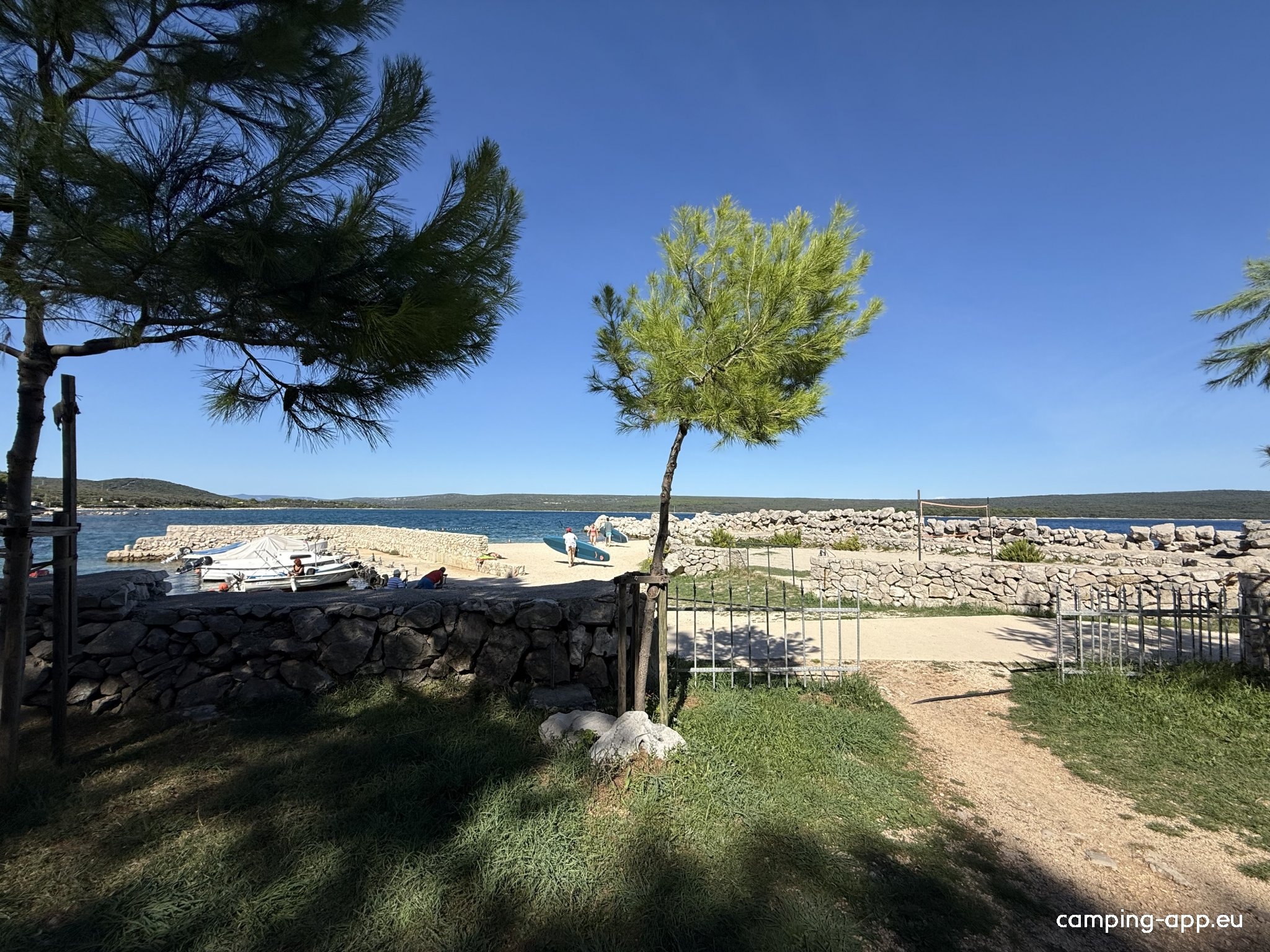 Camp Rapoća — Kamp yeri in Nerezine