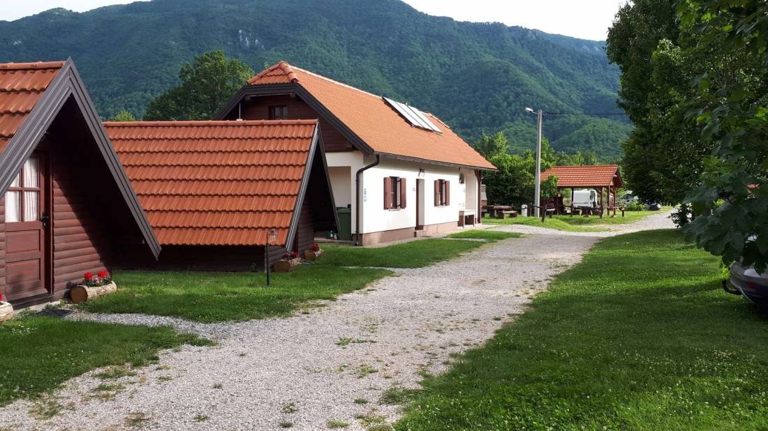 Eco-Camp Rizvan City — Campingplass in Rizvanuša