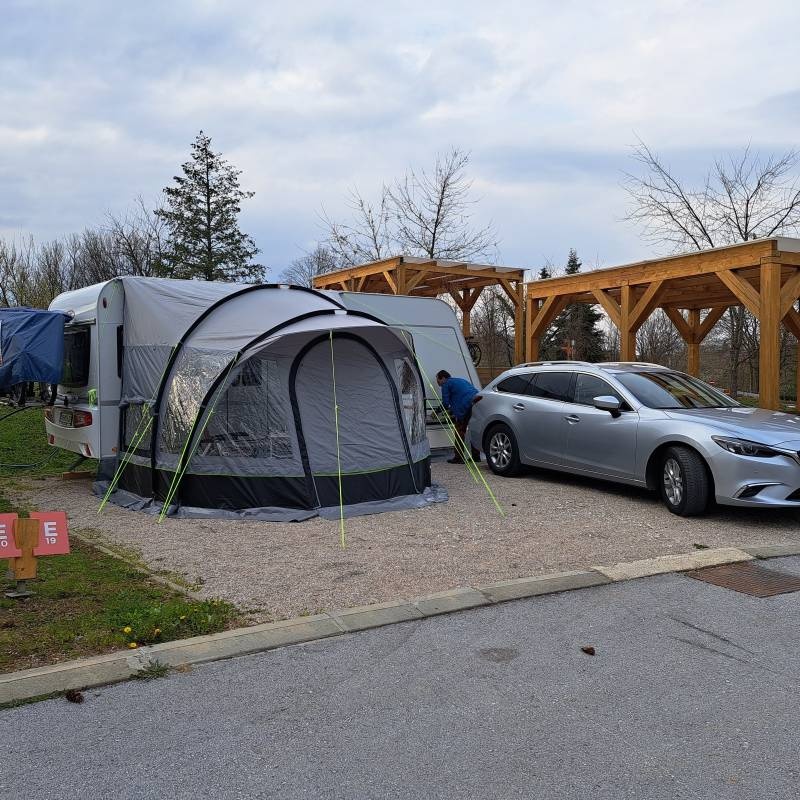 Plitvice Holiday Resort — Campingplass in Rakovica