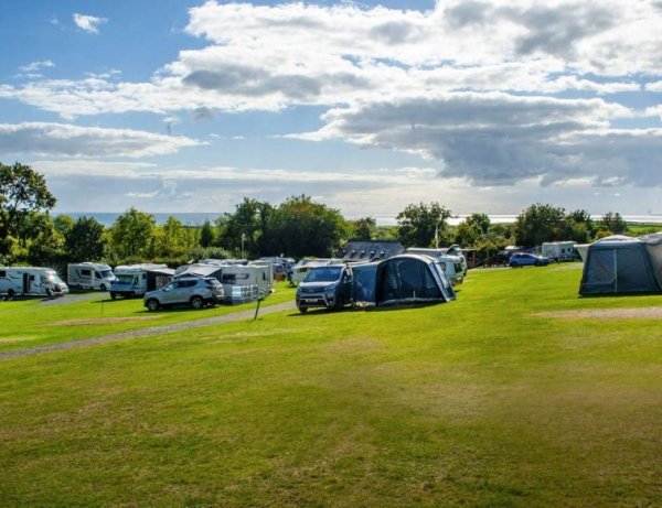 Llanystumdwy Camping and Caravanning Club Site — Photo 3