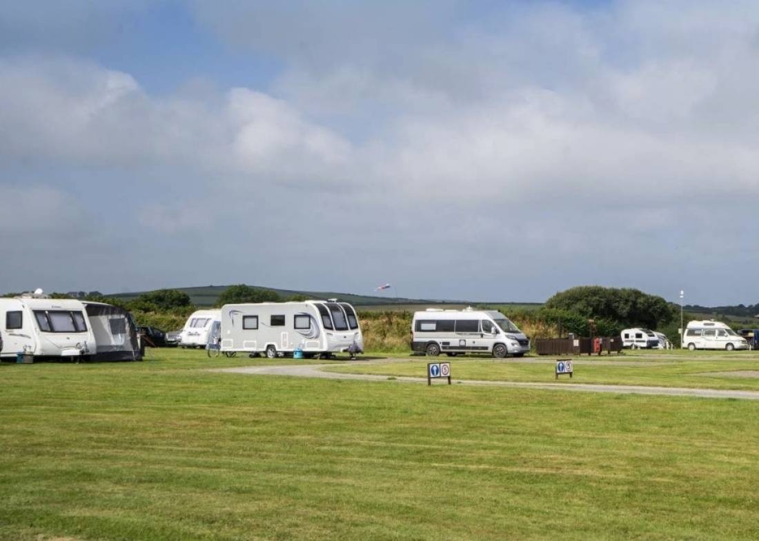 Bude Camping and Caravanning Club Site — Kemping in St Gennys, Bude