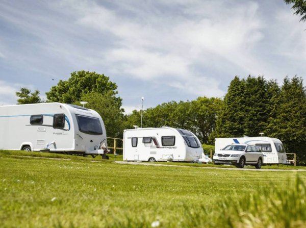California Cross Camping and Caravanning Club Site — Photo 3