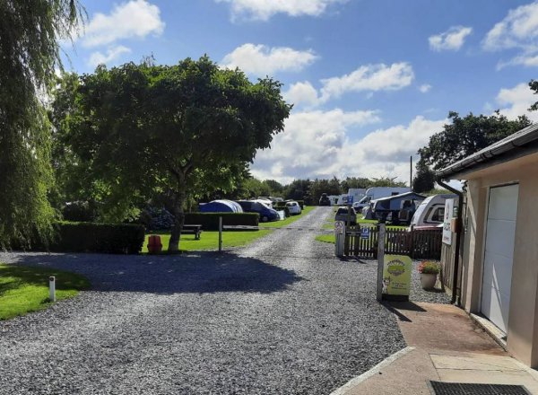 Barley Meadow Touring Park — Photo 3