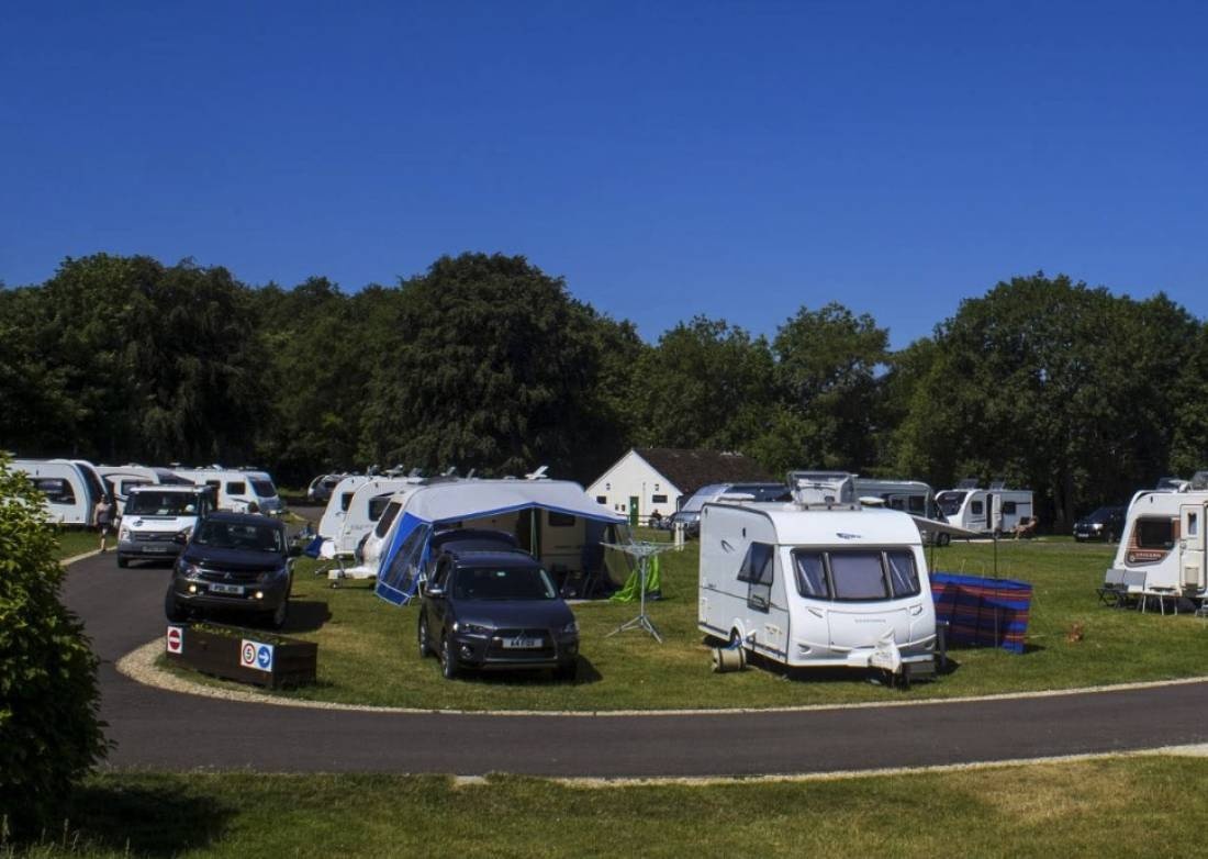 Chipping Norton Camping and Caravanning Club Site — Camping in Chadlington, Chipping Norton