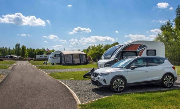 Conkers Camping and Caravanning Club Site — Photo 3