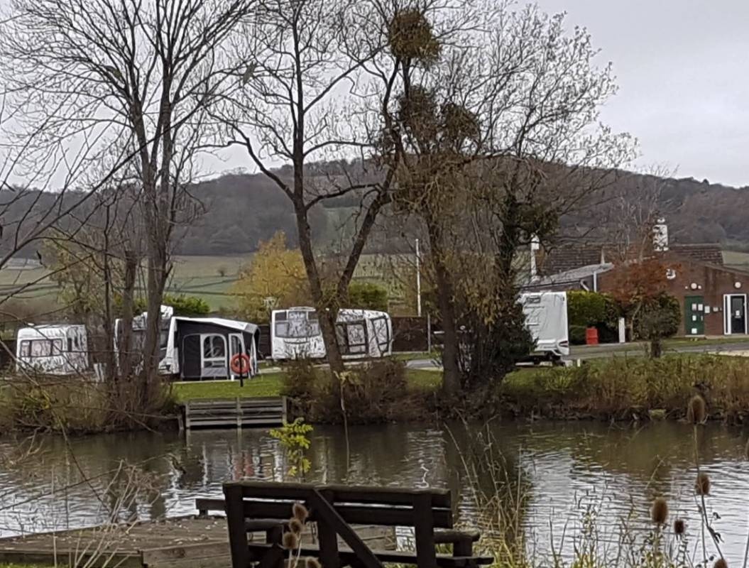 Winchcombe Camping and Caravanning Club Site — Area da campeggio in Alderton, Nr Tewkesbury