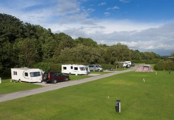 Barnard Castle Camping and Caravanning Club Site — Photo 2