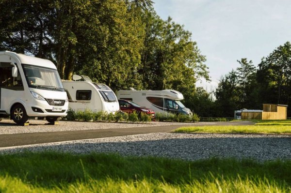 Bowness-on-Windermere Camping and Caravanning Club Site — Photo 2