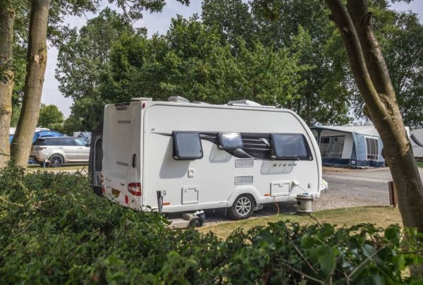 Slingsby Camping and Caravanning Club Site — Photo 2