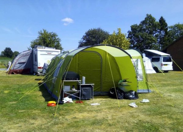 Slingsby Camping and Caravanning Club Site — Foto 3