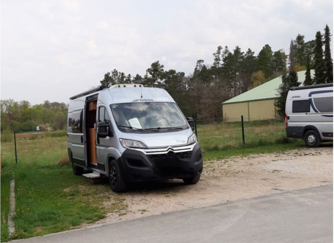 Stellplatz Freibad Feuchtasia Feucht — Місце для кемперів in Feucht