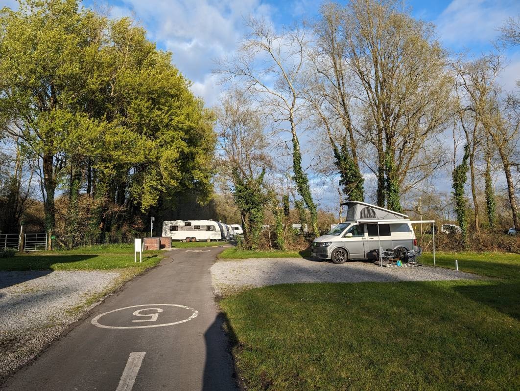 Gowerton Caravan Club Site — Місце для кемпінгу in Goweton, Swansea