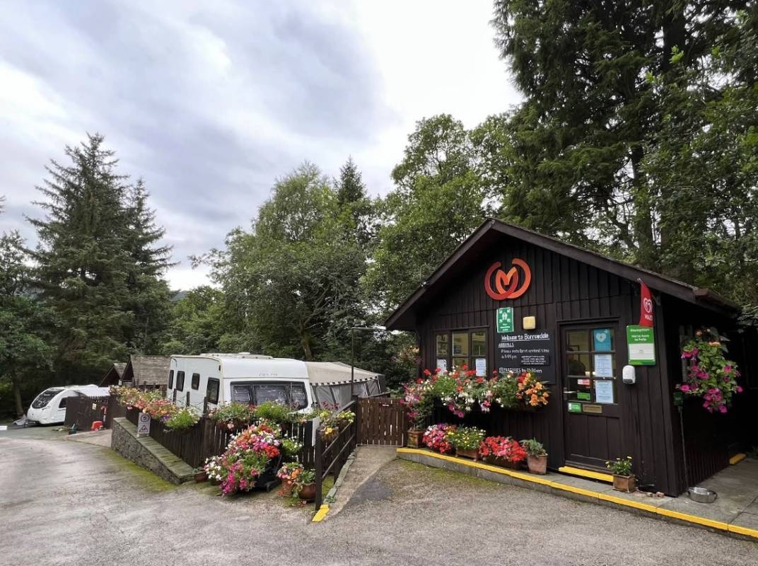 Borrowdale Caravan and Motorhome Club Campsite — Campingplatz in Keswick