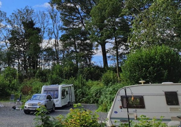 Kendal Caravan and Motorhome Club Campsite — Photo 3