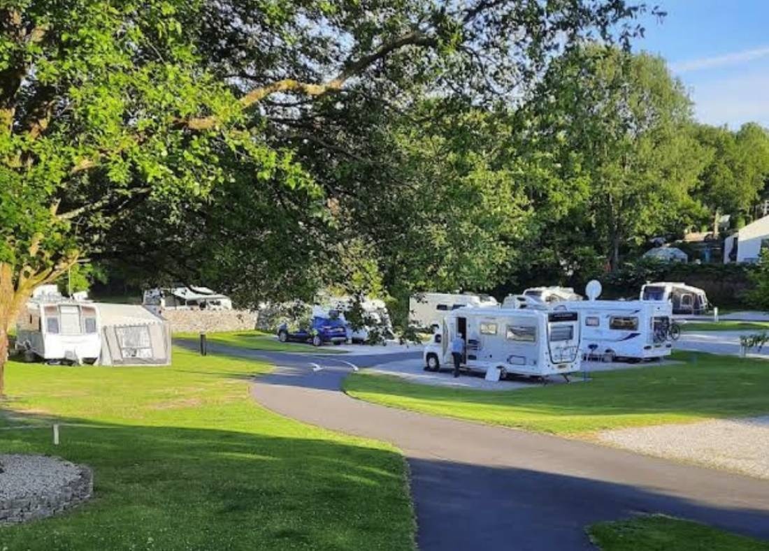 Meathop Fell Caravan and Motorhome Club Campsite — Campingplads in Grange-over-Sands