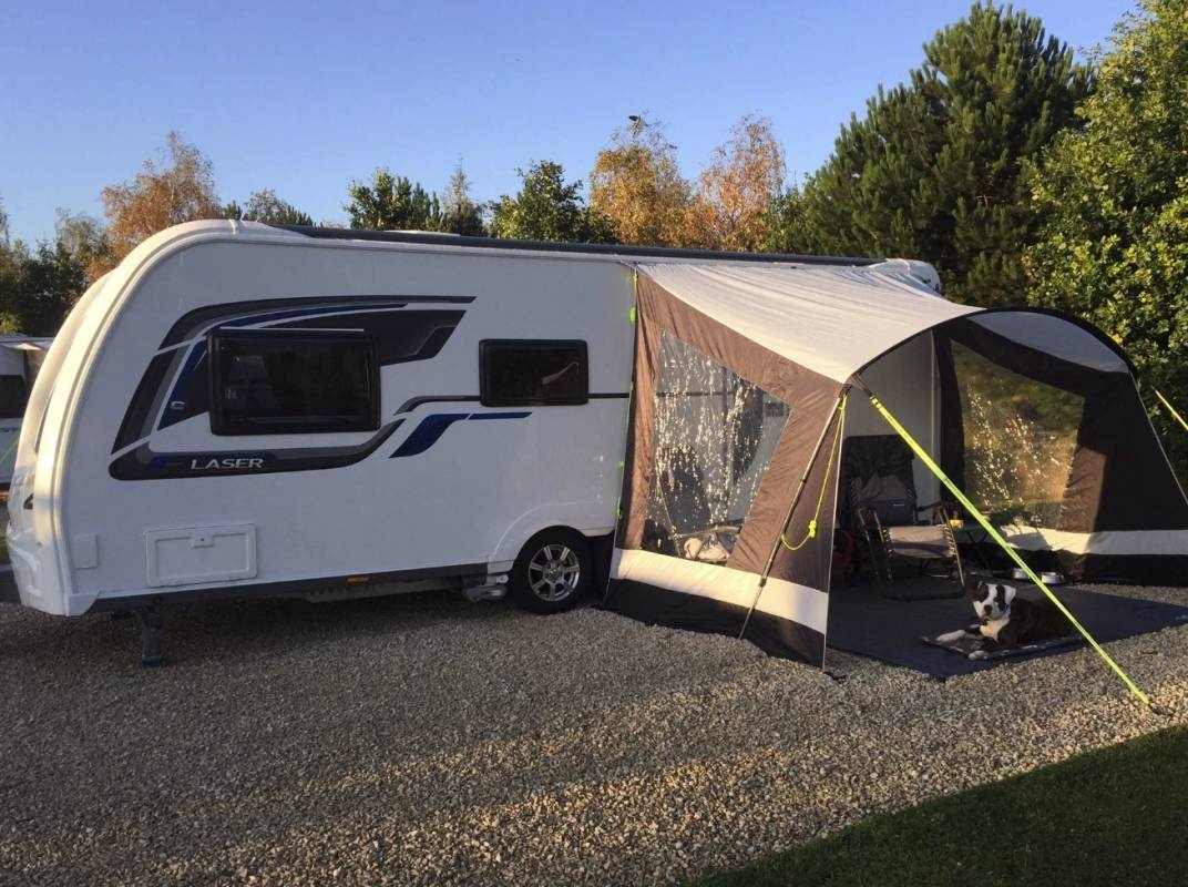 Poolsbrook Country Park Caravan and Motorhome Club Campsite — Sítio de acampamento in Staveley, Chesterfield