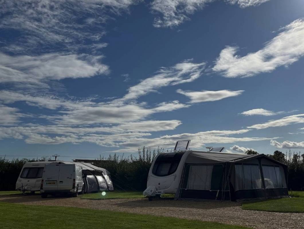 Harbury Fields Farm Touring Park — Sítio de acampamento in Leamington Spa