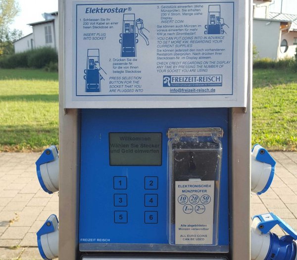 Stellplatz Hallenbad Hirschaid — Photo 2