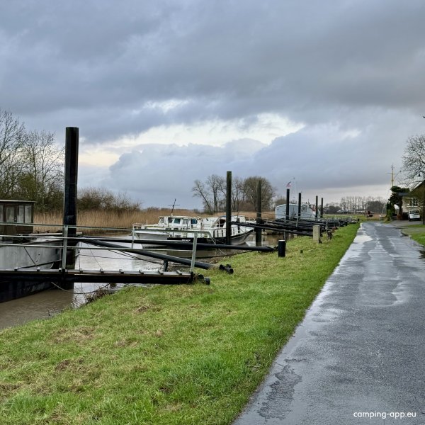 Stellplatz Museumshafen Wischhafen — Photo 6