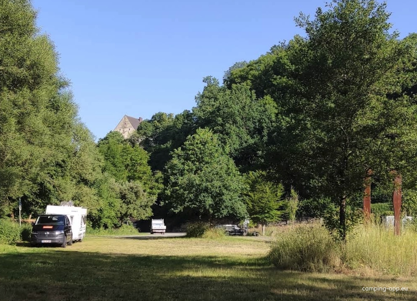 Übernachtungsparkplatz an der Naabstraße Windischeschenbach-Neuhaus — Overnatnings‑parkering in Windischeschenbach