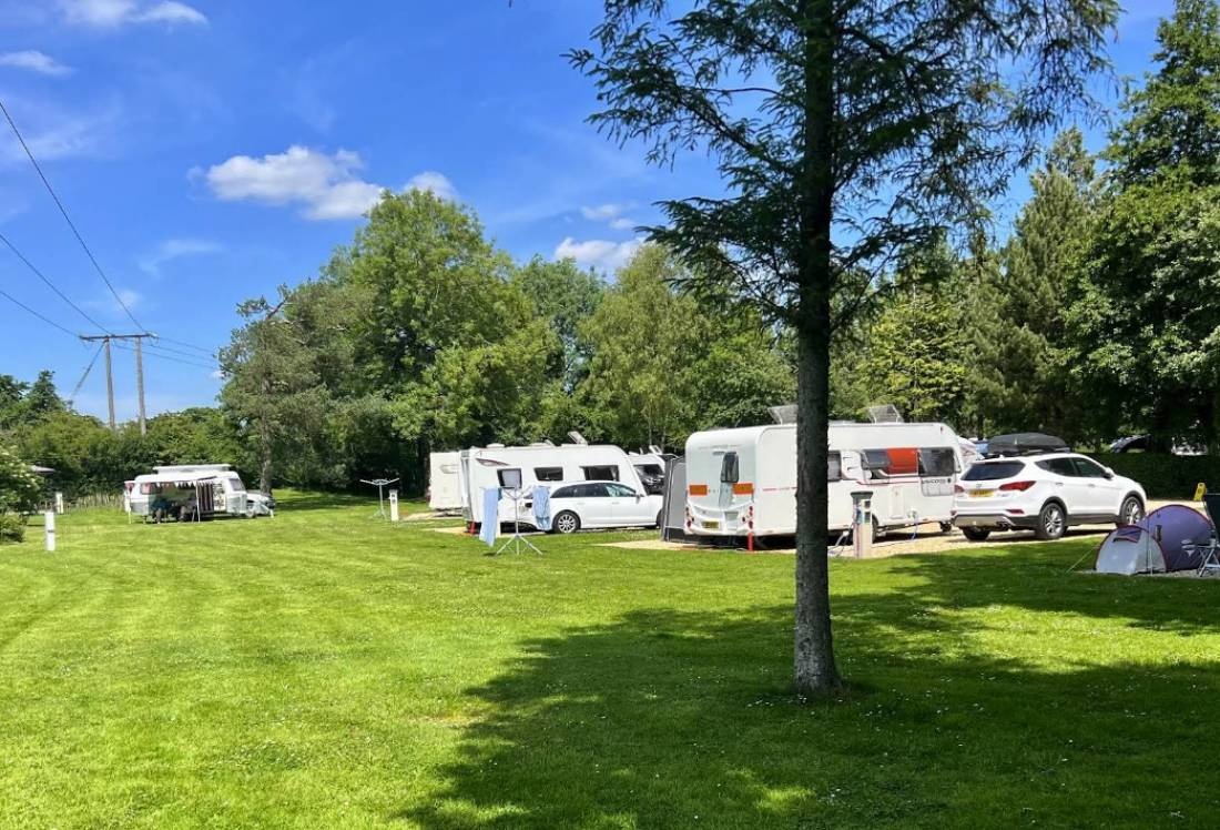 Moreton-in-Marsh Caravan and Motorhome Club Campsite — Camping in Moreton-in-Marsh