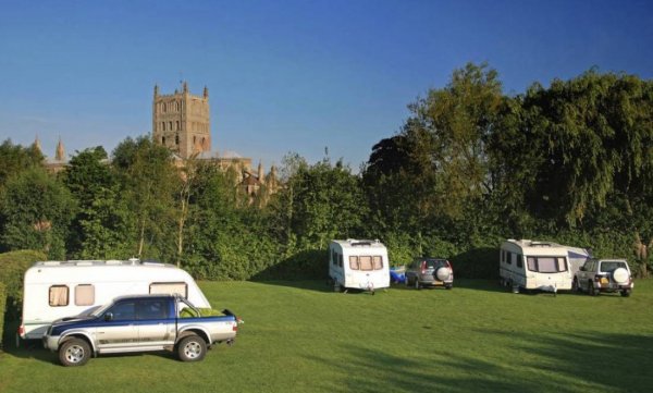Tewkesbury Abbey Caravan Club Site — Photo 3