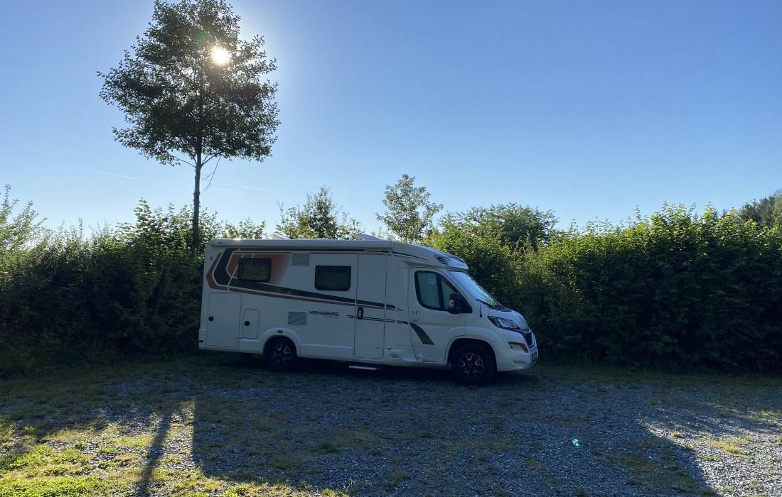 Stellplatz am Freibad Windischeschenbach — Sp. parking dla kamperów in Windischeschenbach